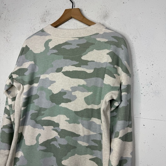 Aerie Camo Split Hem Ribbed Trim Crewneck Sweatshirt Size XS - Picture 7 of 8